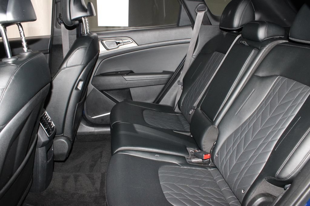 Used 2025 Kia Sportage X-Line AWD/4WD image 21