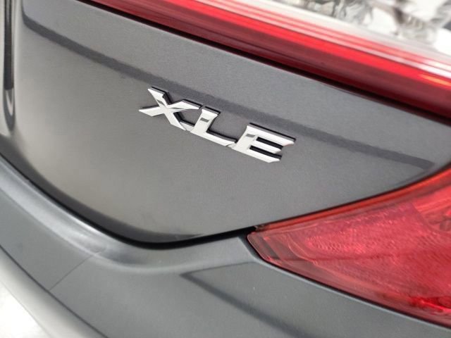 Used 2013 Toyota Camry XLE image 15
