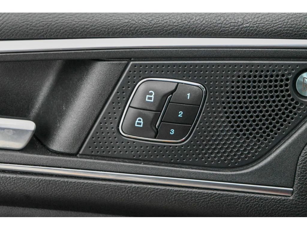 Used 2022 Ford Edge Titanium w/ Class II Trailer Tow Package image 29