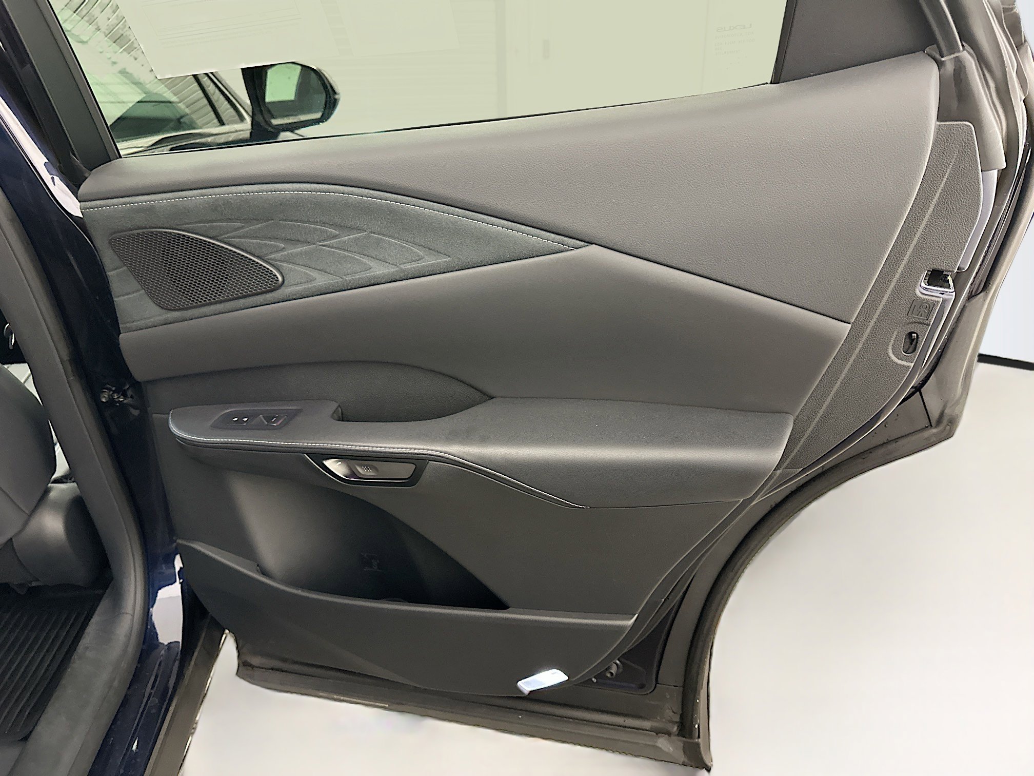 Used 2023 Lexus RX 350 F Sport w/ Accessory Package image 33