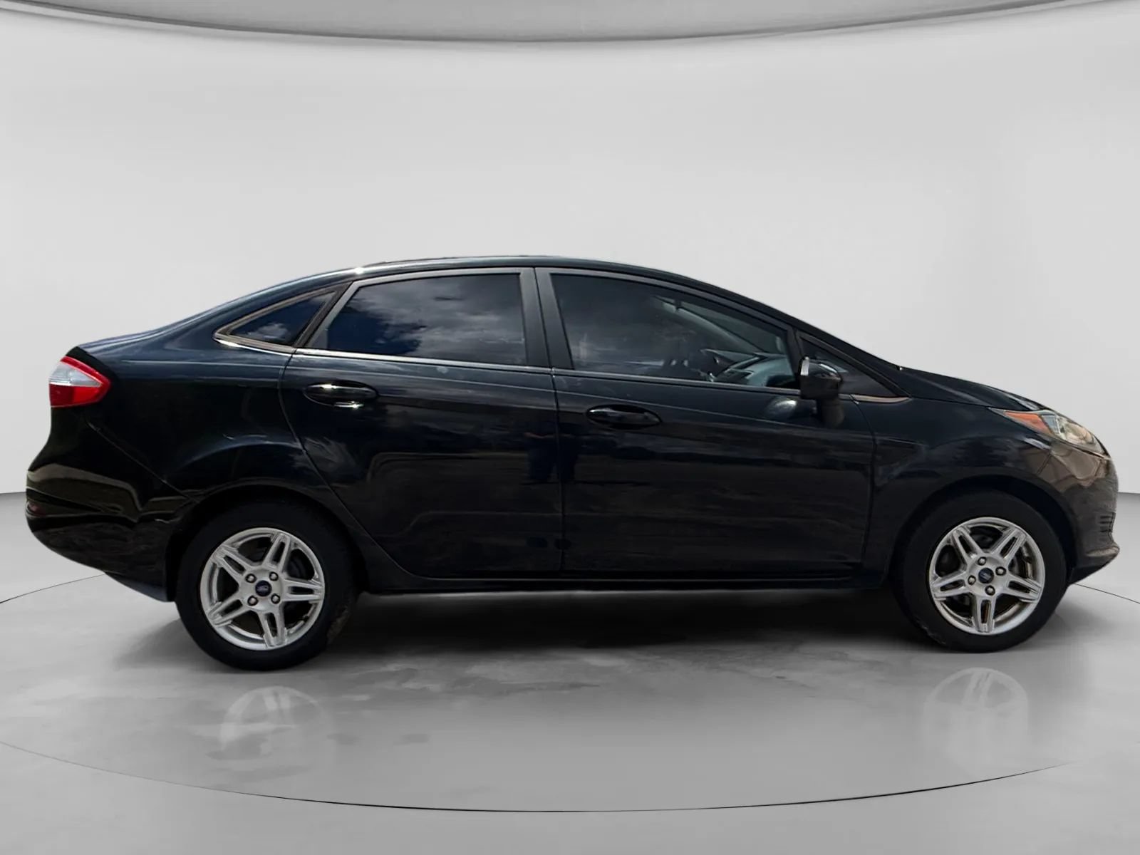 Used 2019 Ford Fiesta SE FWD image 6
