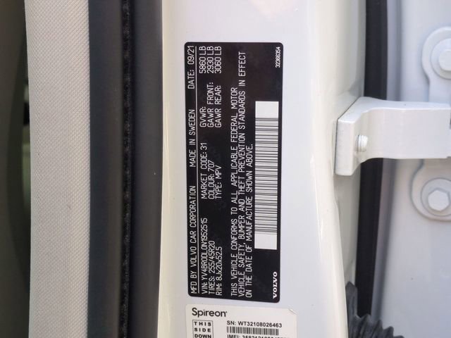 Used 2022 Volvo XC60 T8 Inscription w/ Advanced Package image 36