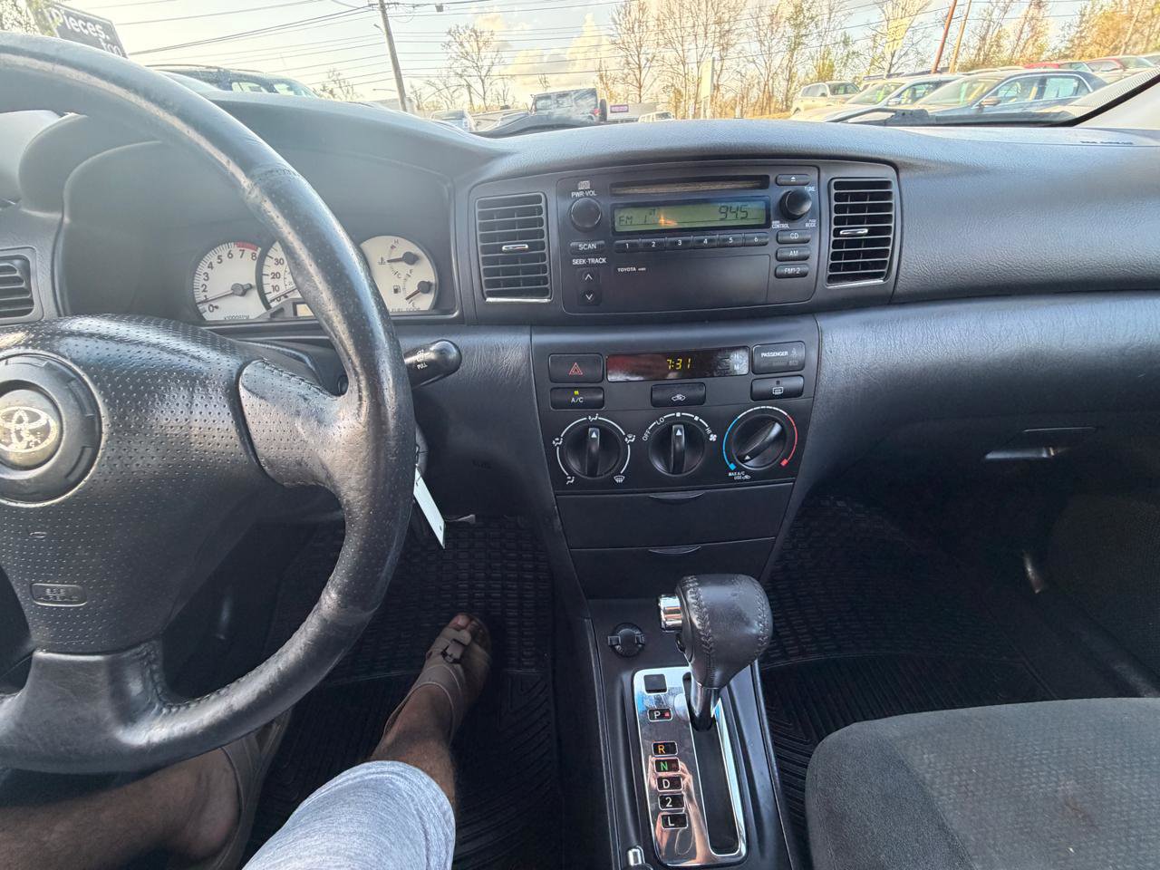 Used 2004 Toyota Corolla LE FWD image 19