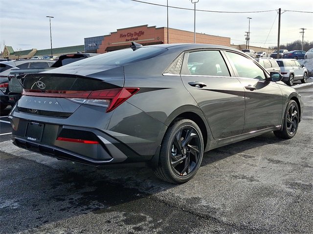 New 2026 Hyundai Elantra SEL Sport image 4