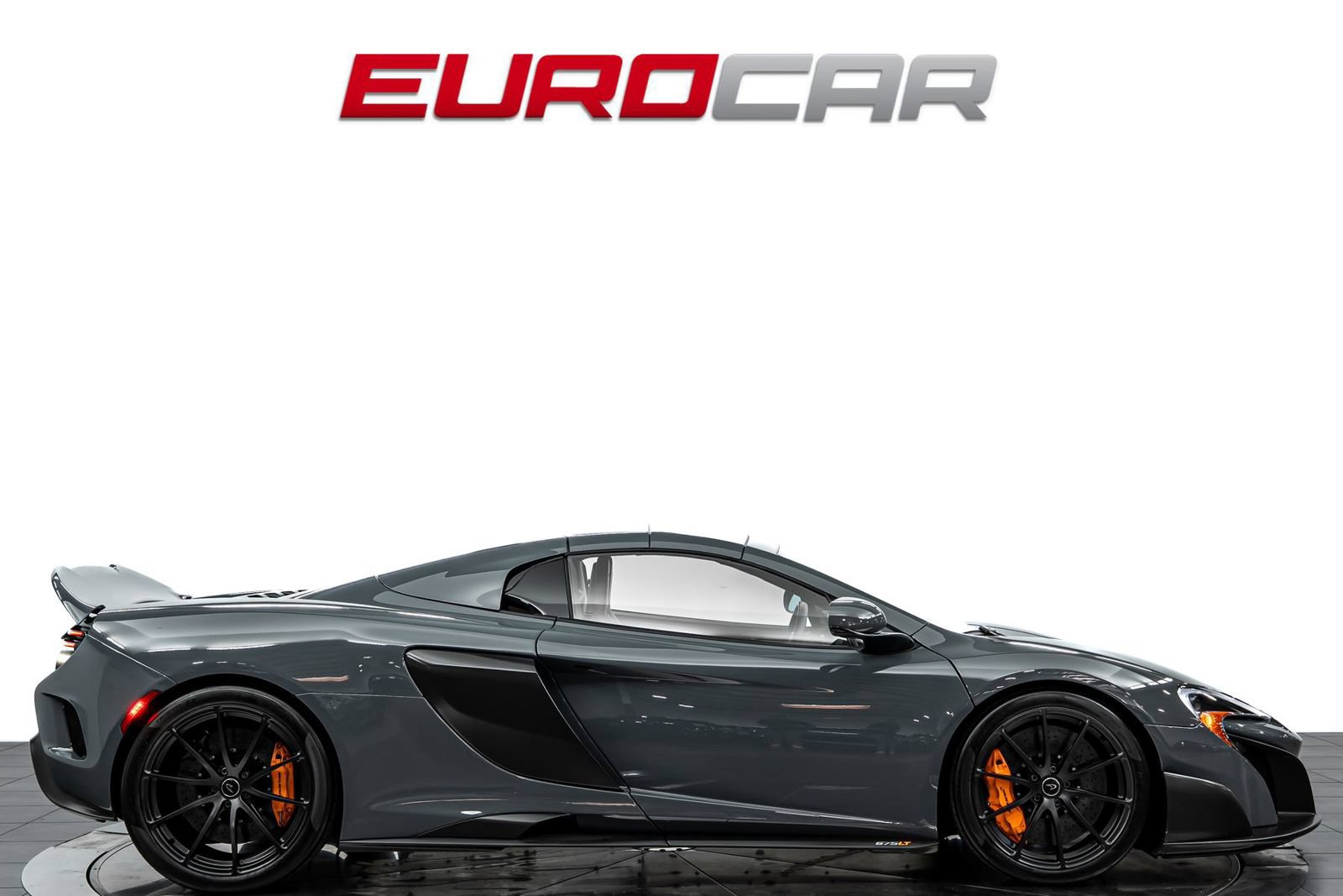Used 2016 McLaren 675LT Spider RWD image 8