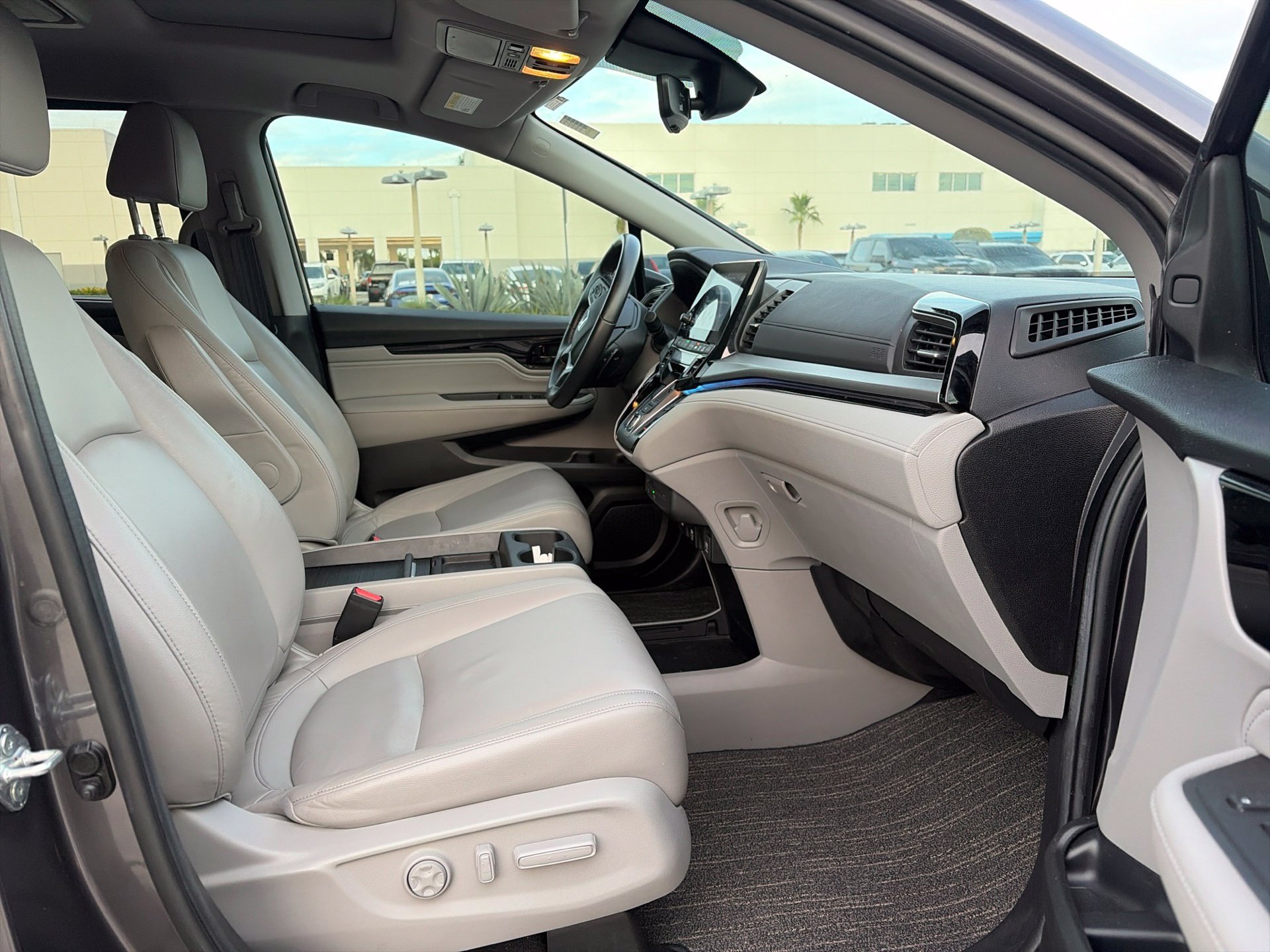 Used 2024 Honda Odyssey Touring image 17