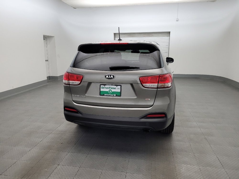 Used 2017 Kia Sorento L FWD image 7