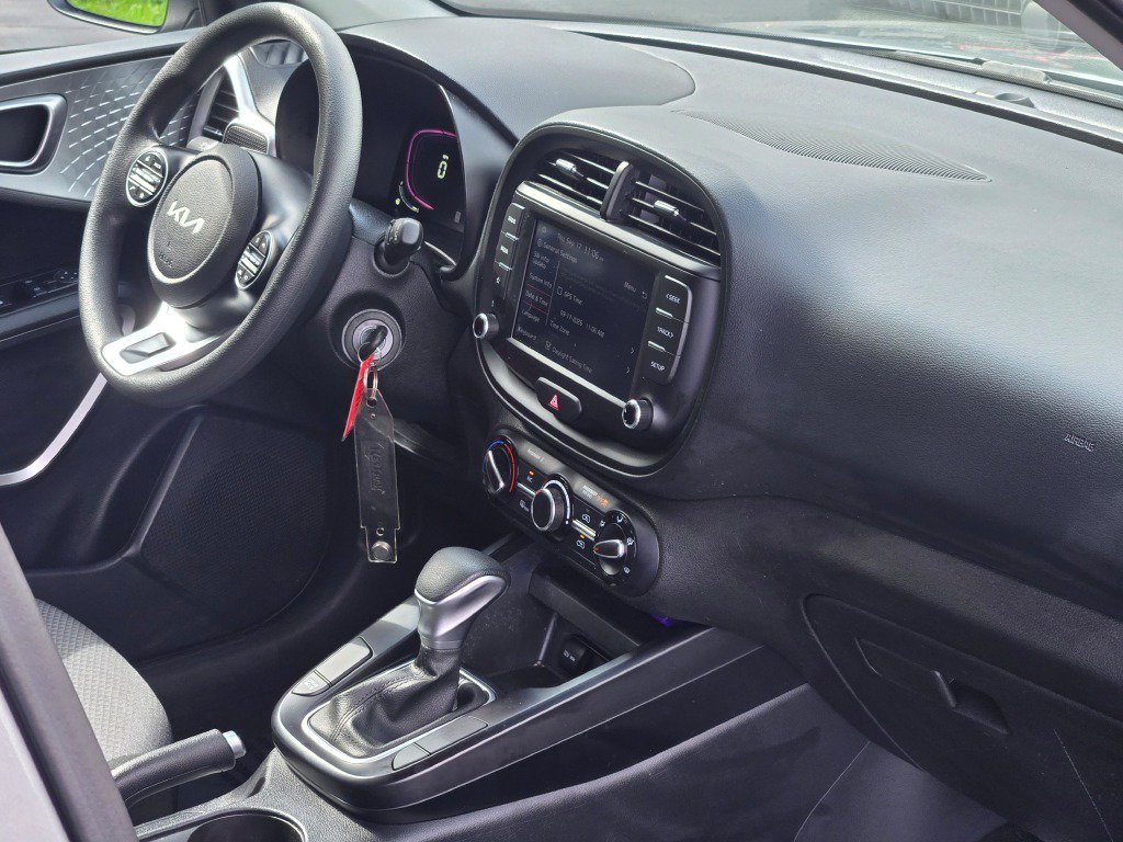 Used 2024 Kia Soul LX w/ Option Group 015 FWD image 8