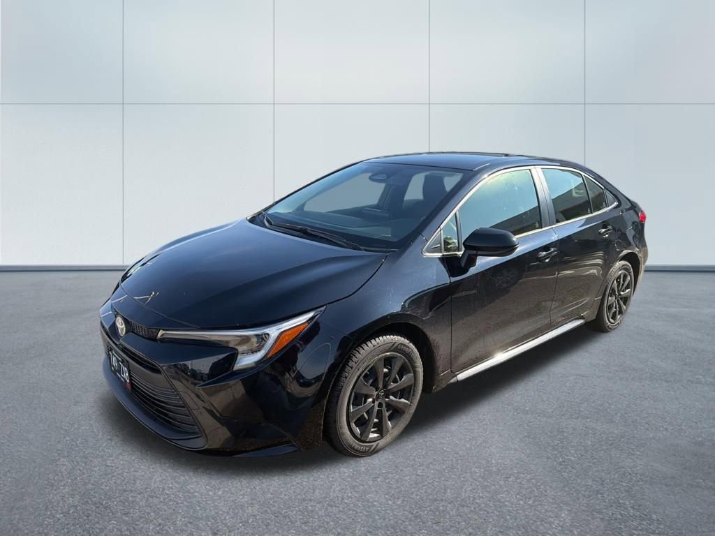 Used 2024 Toyota Corolla LE image 5
