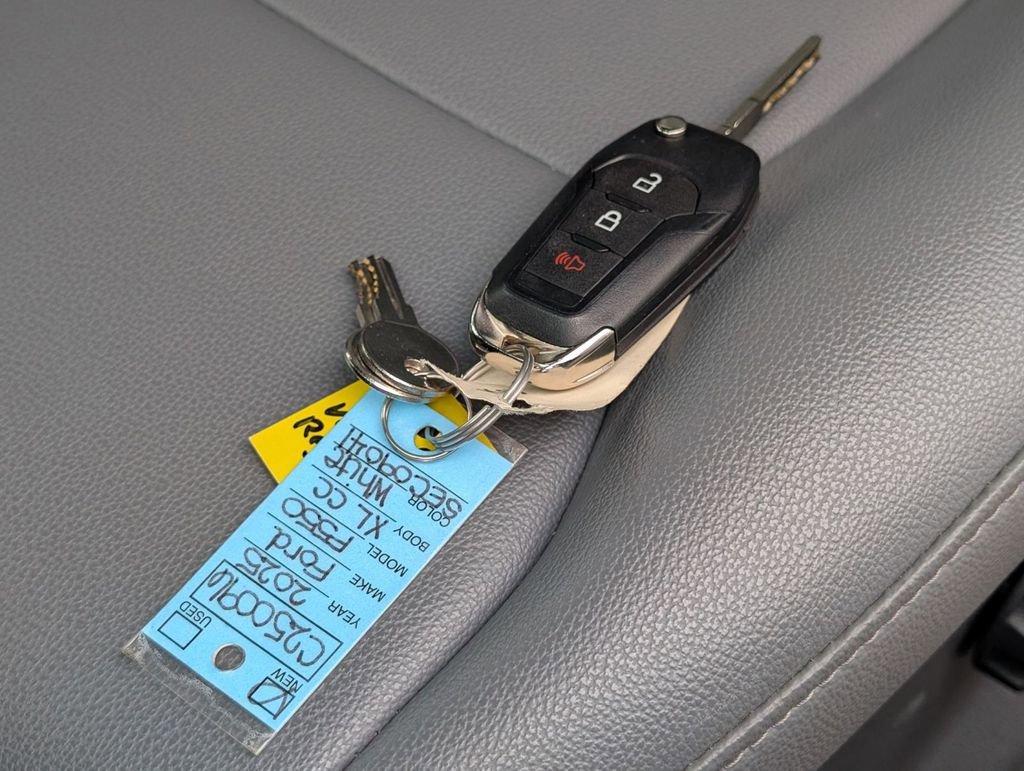 New 2025 Ford F550 4x4 Regular Cab Super Duty image 30