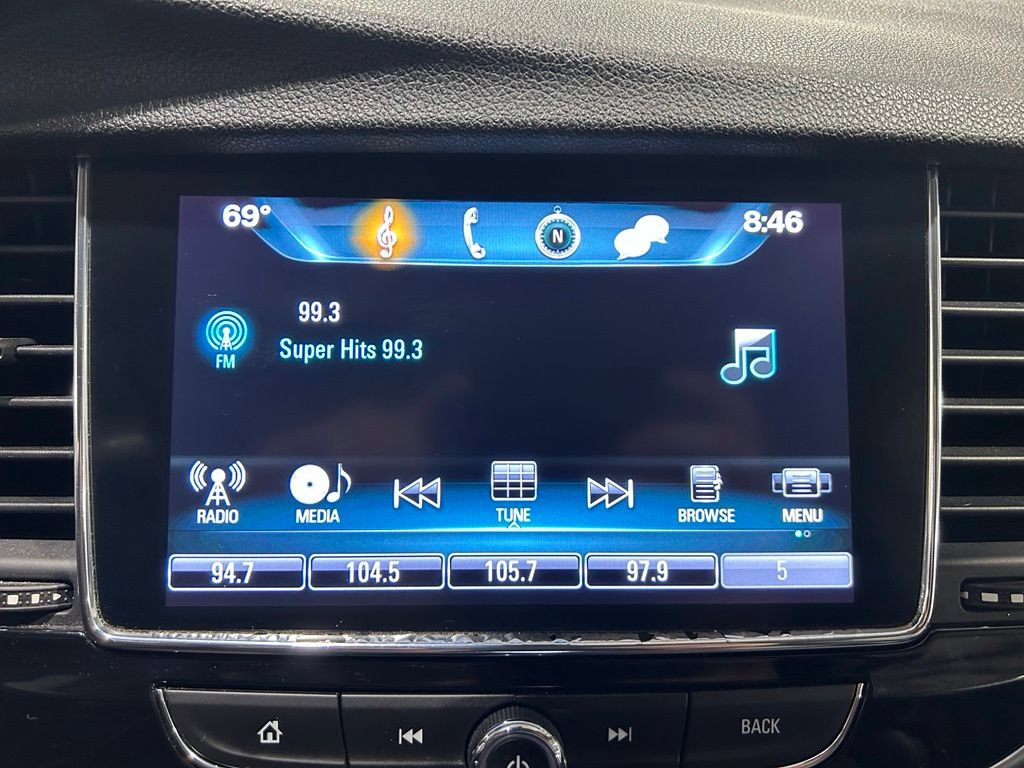 Used 2020 Buick Encore Essence AWD/4WD image 25