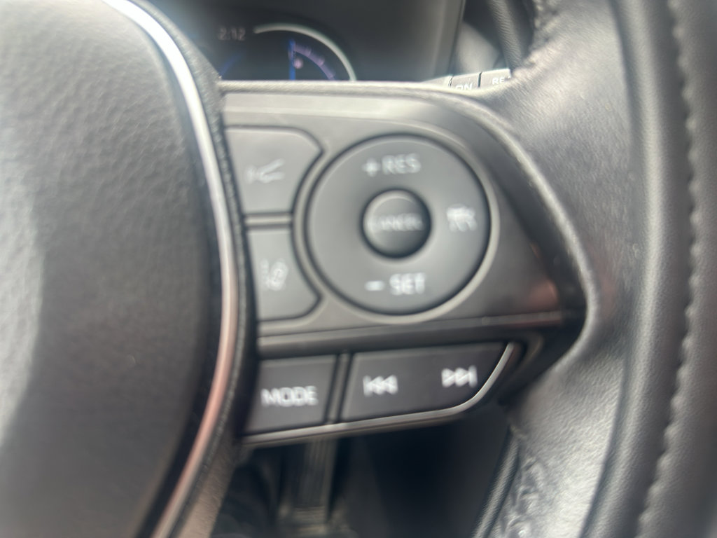 Used 2022 Toyota RAV4 XSE AWD/4WD image 11