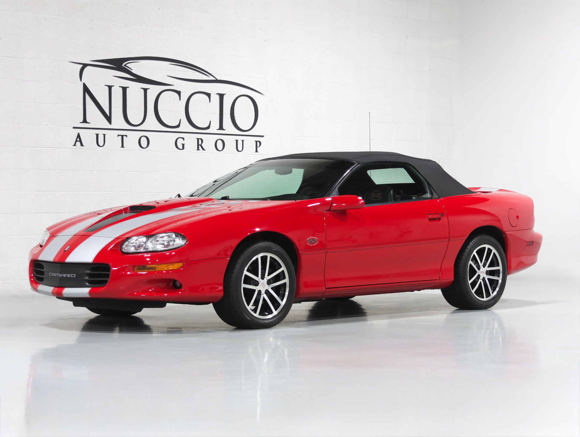 Used 2002 Chevrolet Camaro Z28 w/ SS Performance/Appearance Pkg RWD image 12