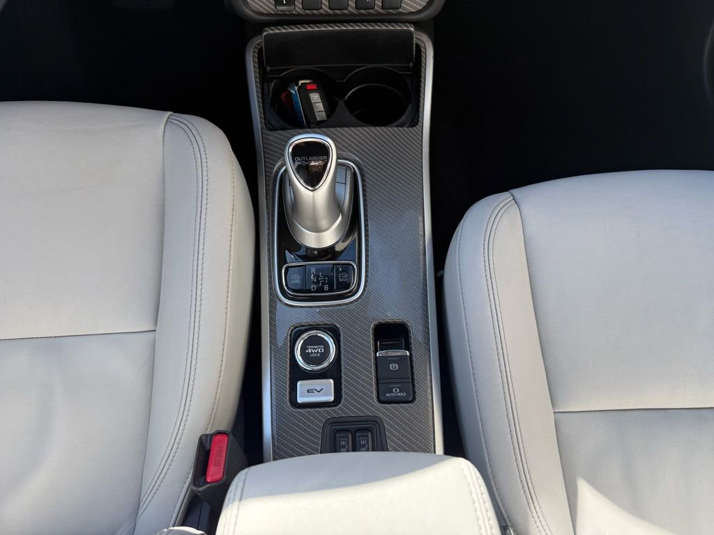 Used 2019 Mitsubishi Outlander GT image 17