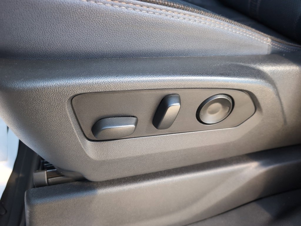 Used 2024 Chevrolet Silverado 3500 High Country w/ High Country Premium Package image 17