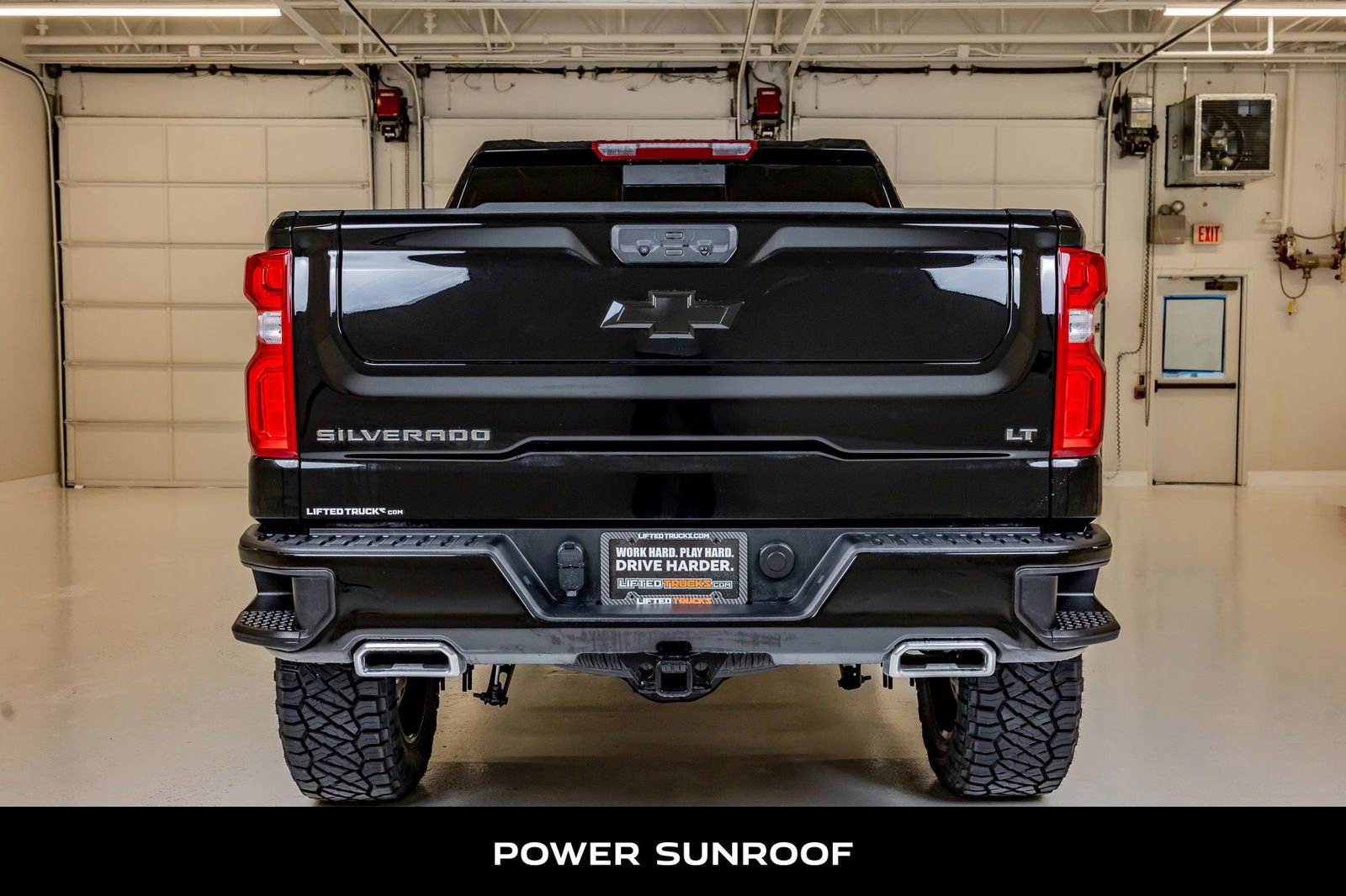 Used 2025 Chevrolet Silverado 1500 LT Trail Boss w/ Convenience Package II AWD/4WD image 8