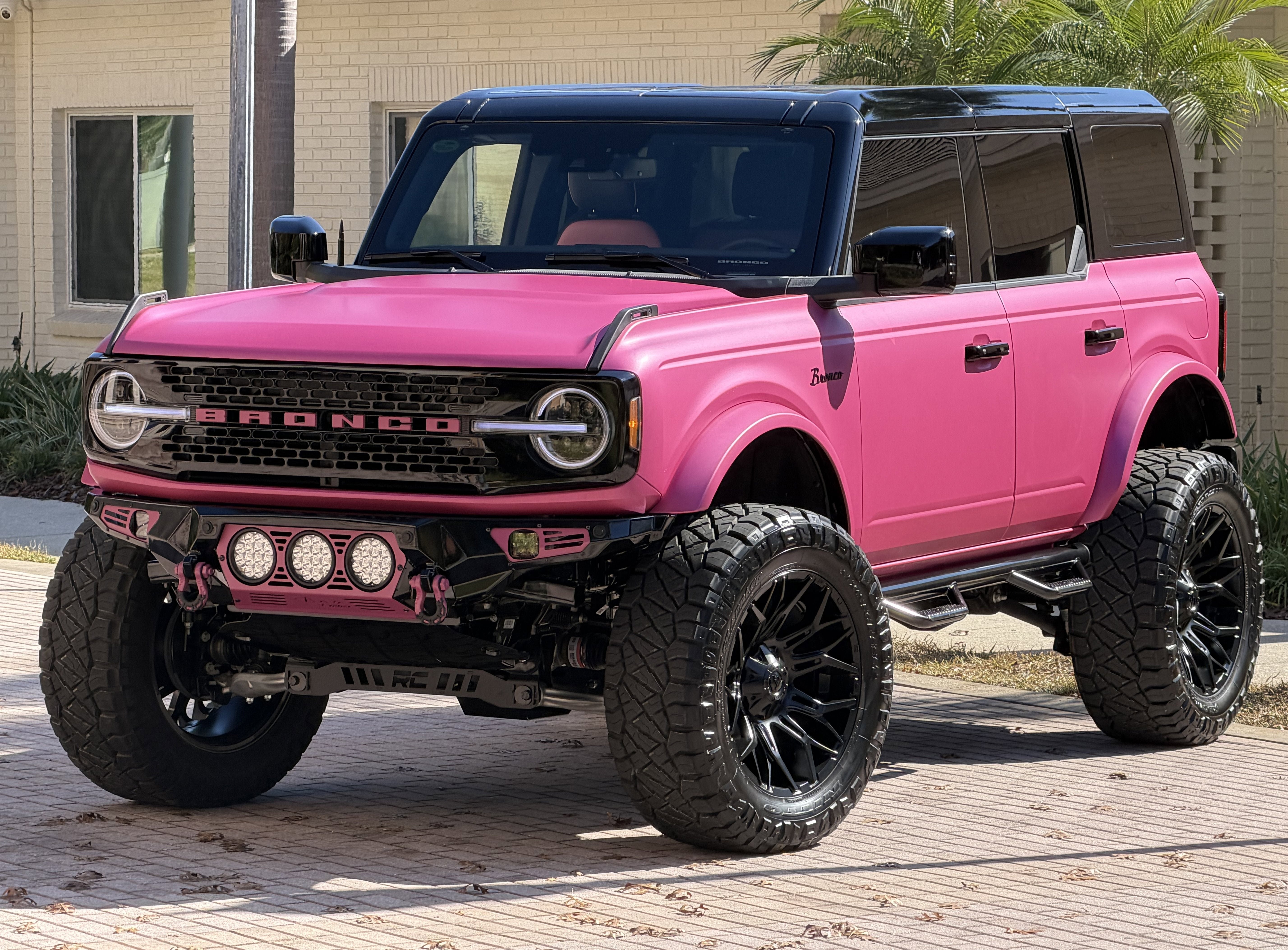 Used 2025 Ford Bronco Outer Banks AWD/4WD image 9