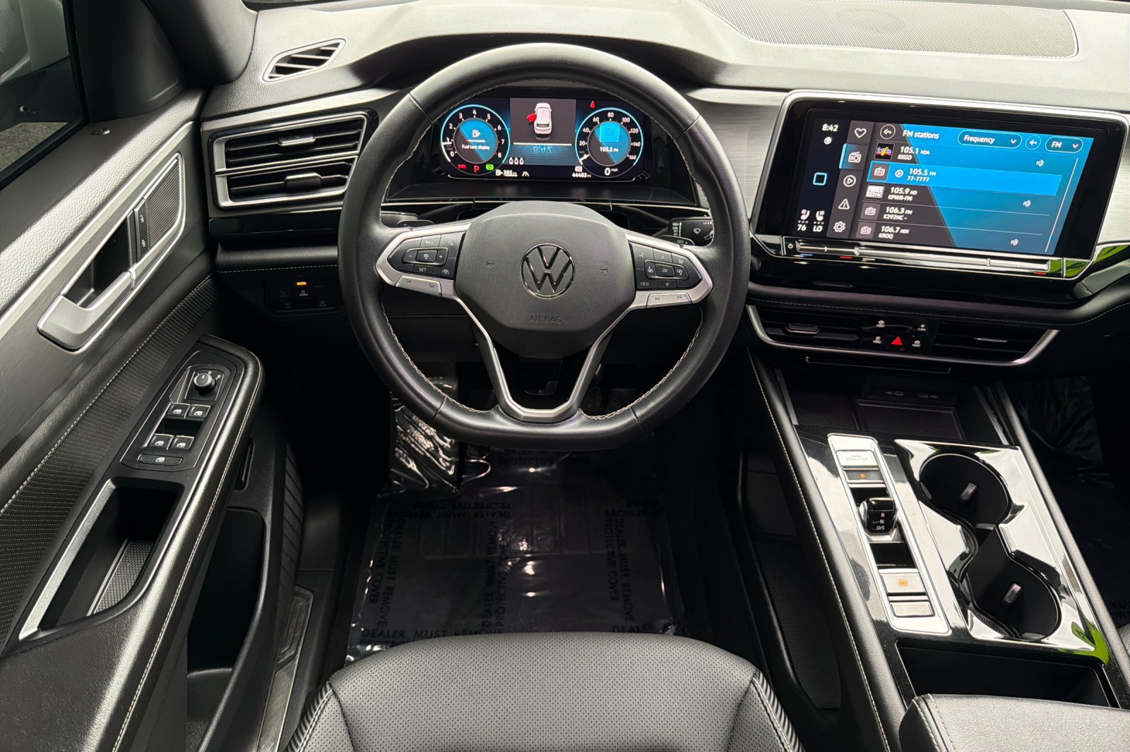 Used 2024 Volkswagen Atlas Cross Sport SE FWD image 15