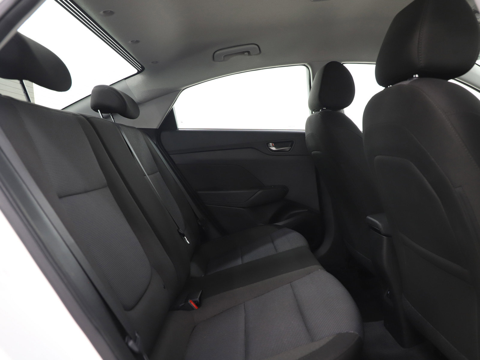 Used 2022 Hyundai Accent SEL image 12