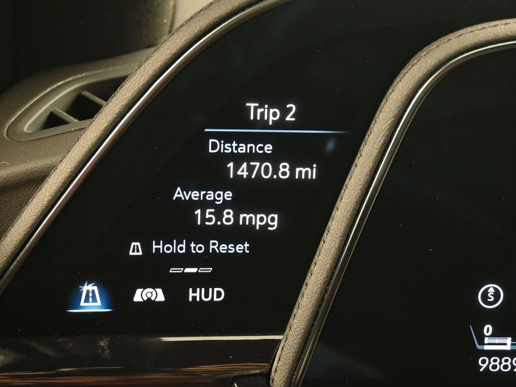 Used 2024 Cadillac Escalade ESV Premium Luxury w/ Performance Package image 10