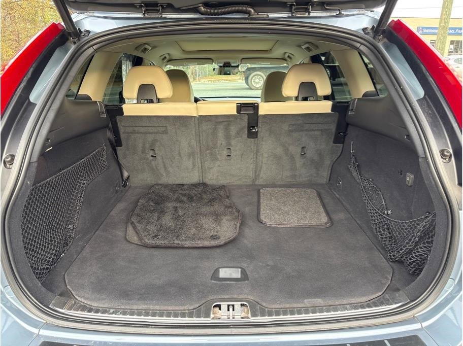 Used 2017 Volvo XC60 T5 Inscription w/ Preferred Option Package image 7