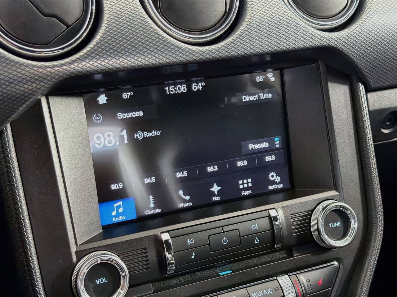 Used 2017 Ford Mustang GT Premium w/ Equipment Group 401A RWD image 39