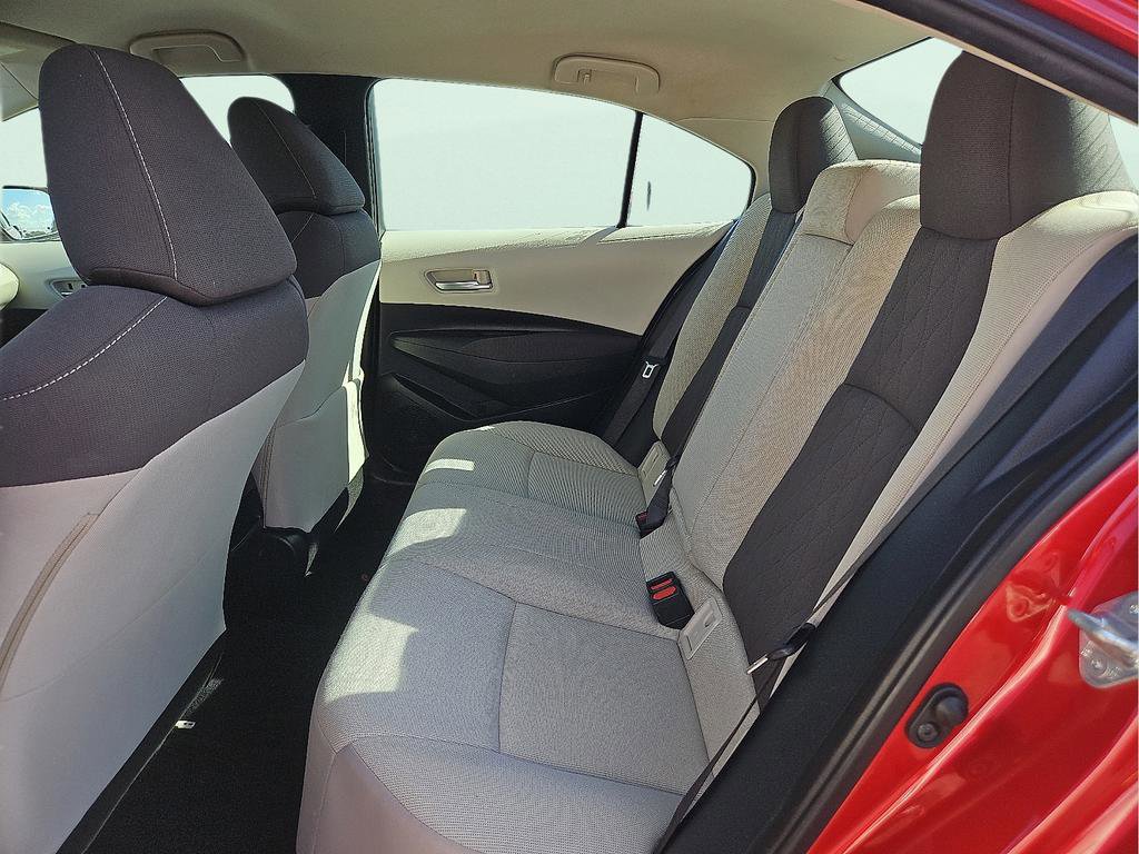 Used 2020 Toyota Corolla LE image 10