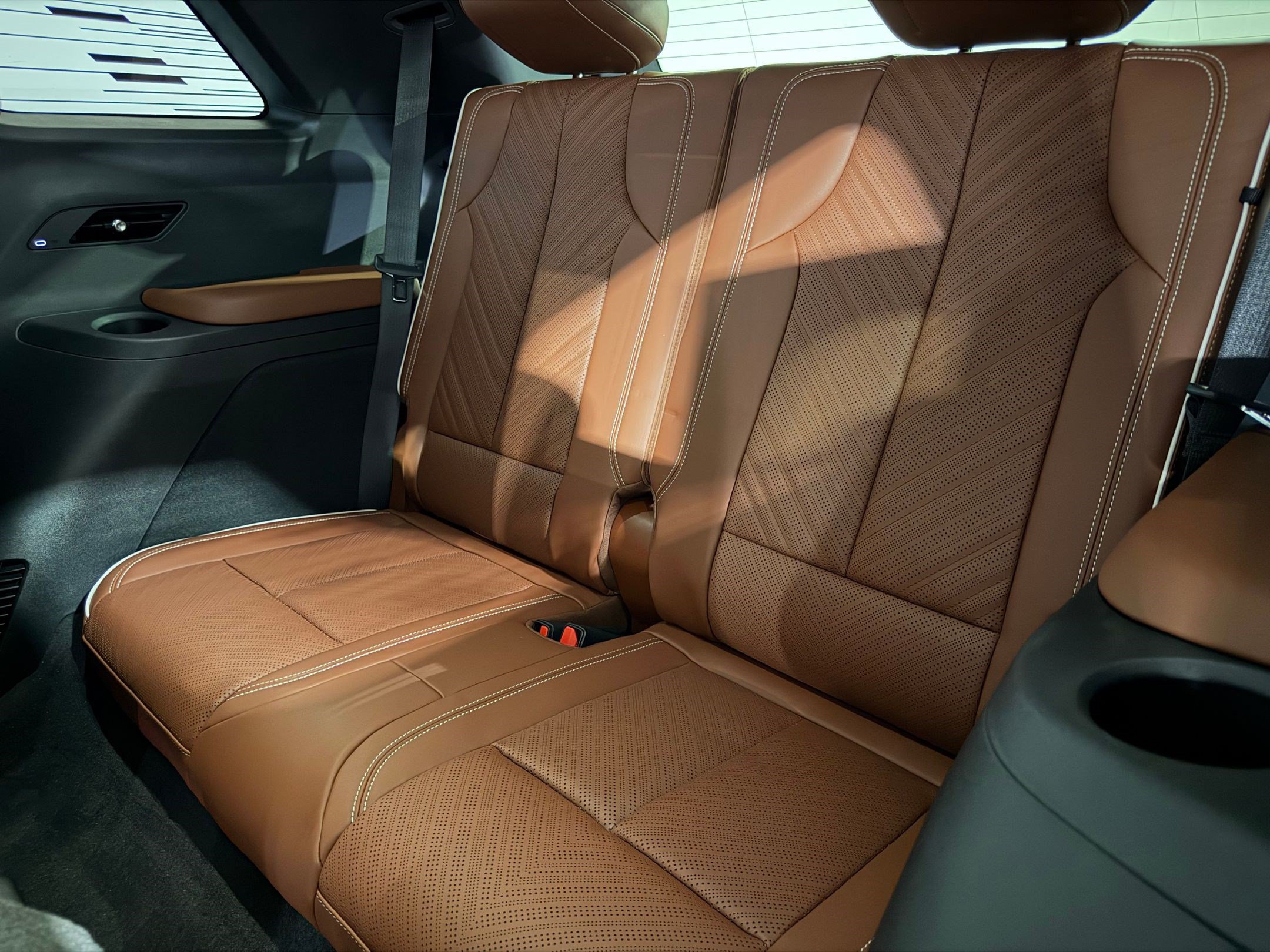 New 2026 Cadillac Vistiq Platinum AWD/4WD image 43