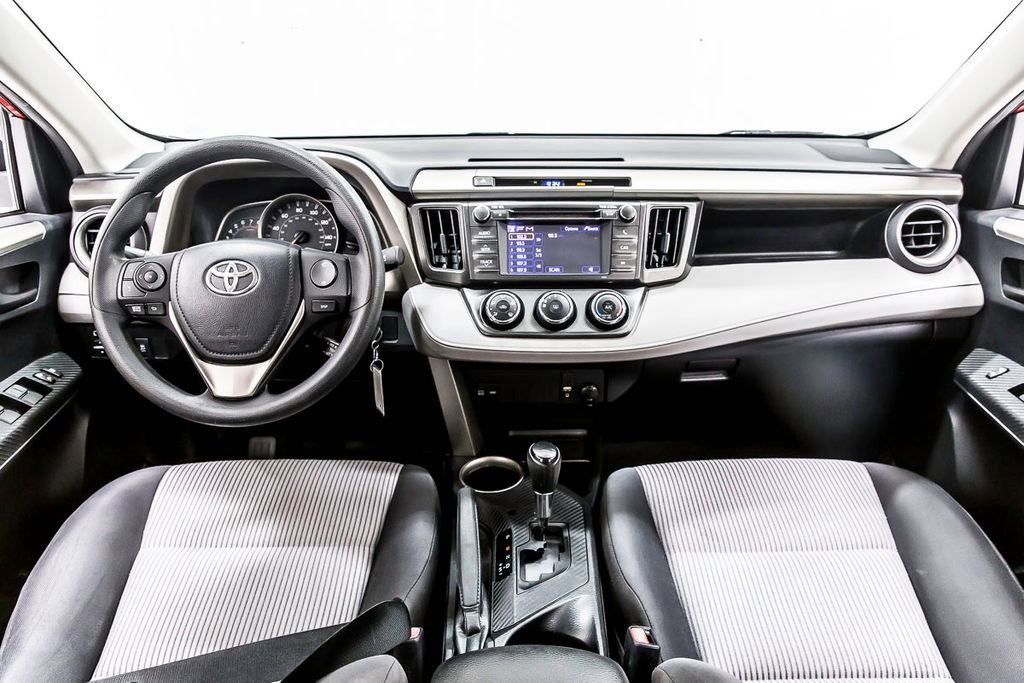 Used 2013 Toyota RAV4 LE FWD image 16