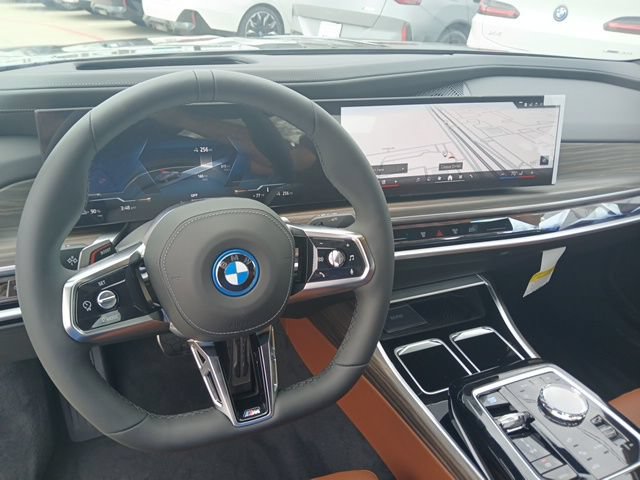 New 2025 BMW i7 xDrive60 AWD/4WD image 21