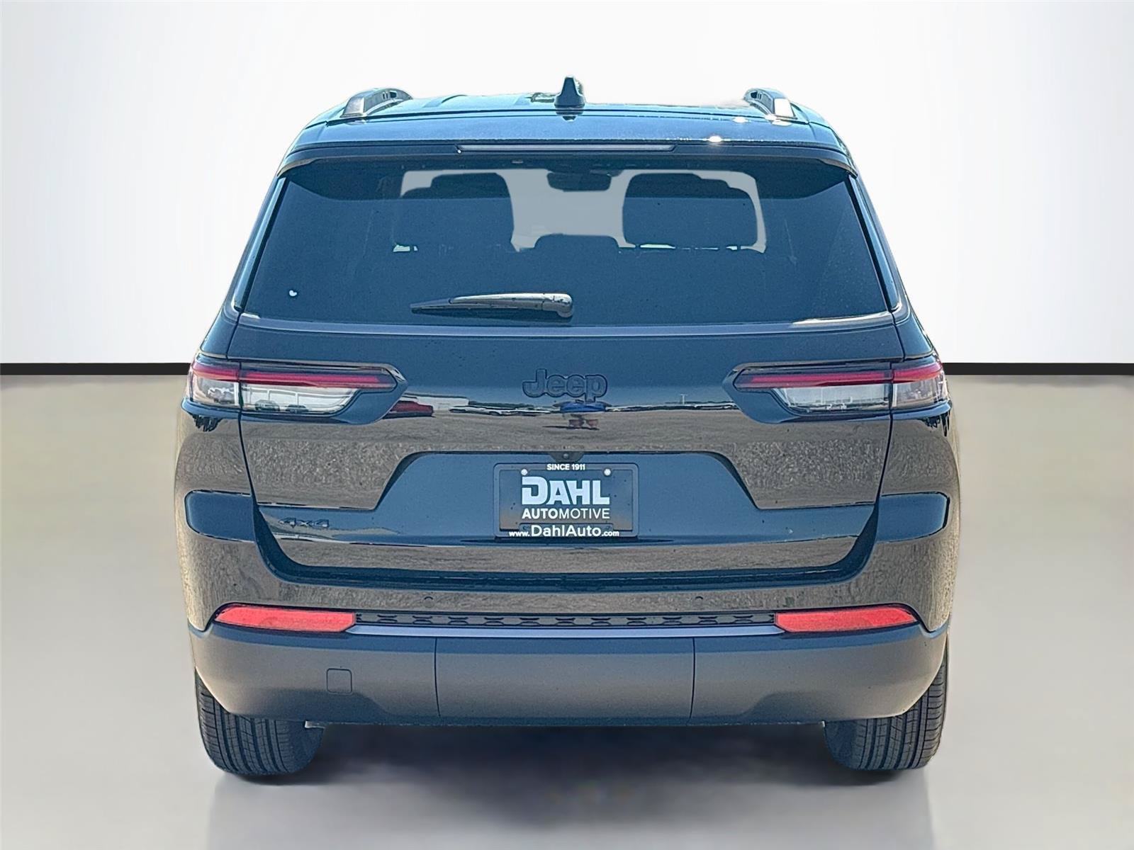 New 2026 Jeep Grand Cherokee L 4WD image 12