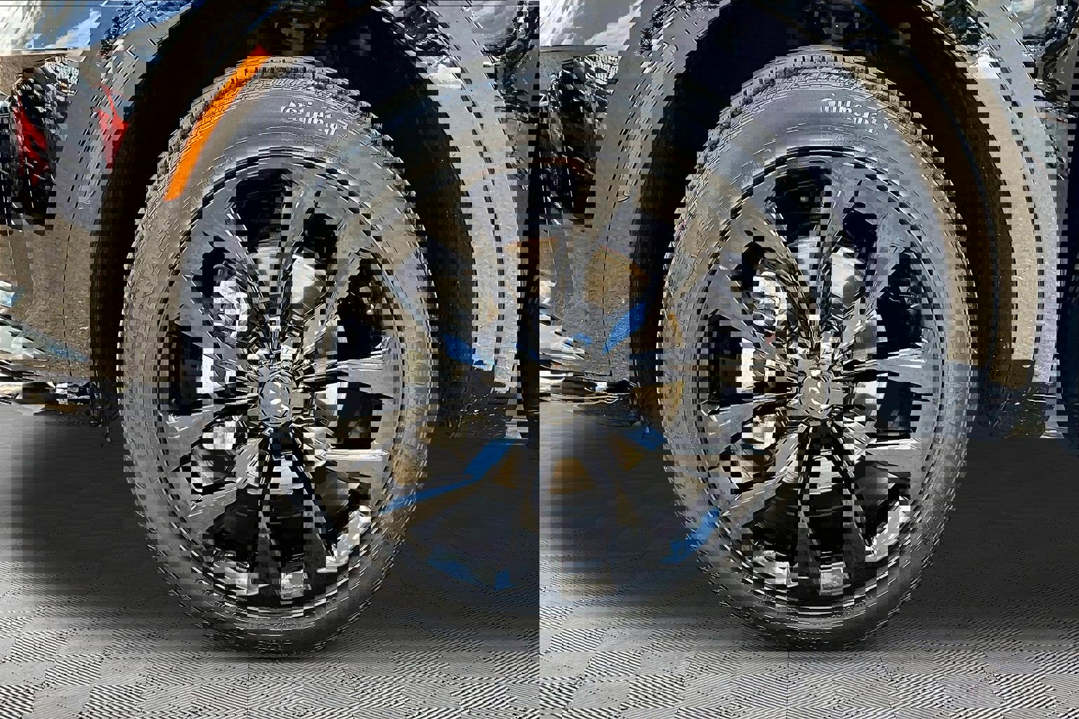 Used 2023 Kia Sorento SX AWD/4WD image 34