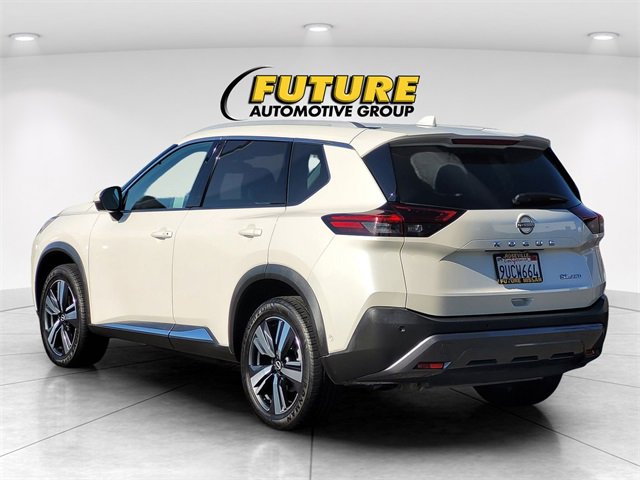 Used 2023 Nissan Rogue SL w/ SL Premium Package image 7