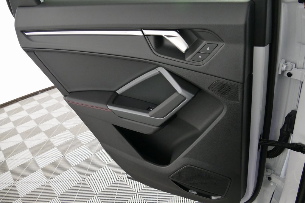 Certified 2025 Audi Q3 2.0T Premium Plus w/ Premium Plus Package image 30