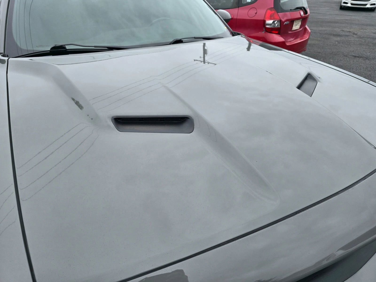 Used 2018 Dodge Challenger SXT RWD image 9