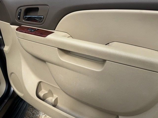 Used 2011 Chevrolet Tahoe LT RWD image 32