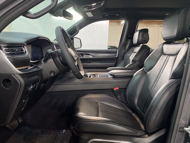 Used 2023 Jeep Wagoneer 4WD w/ Premium Group I image 76