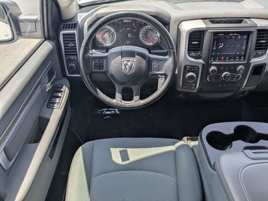 Used 2019 RAM 1500 Classic SLT w/ Luxury Group AWD/4WD image 15