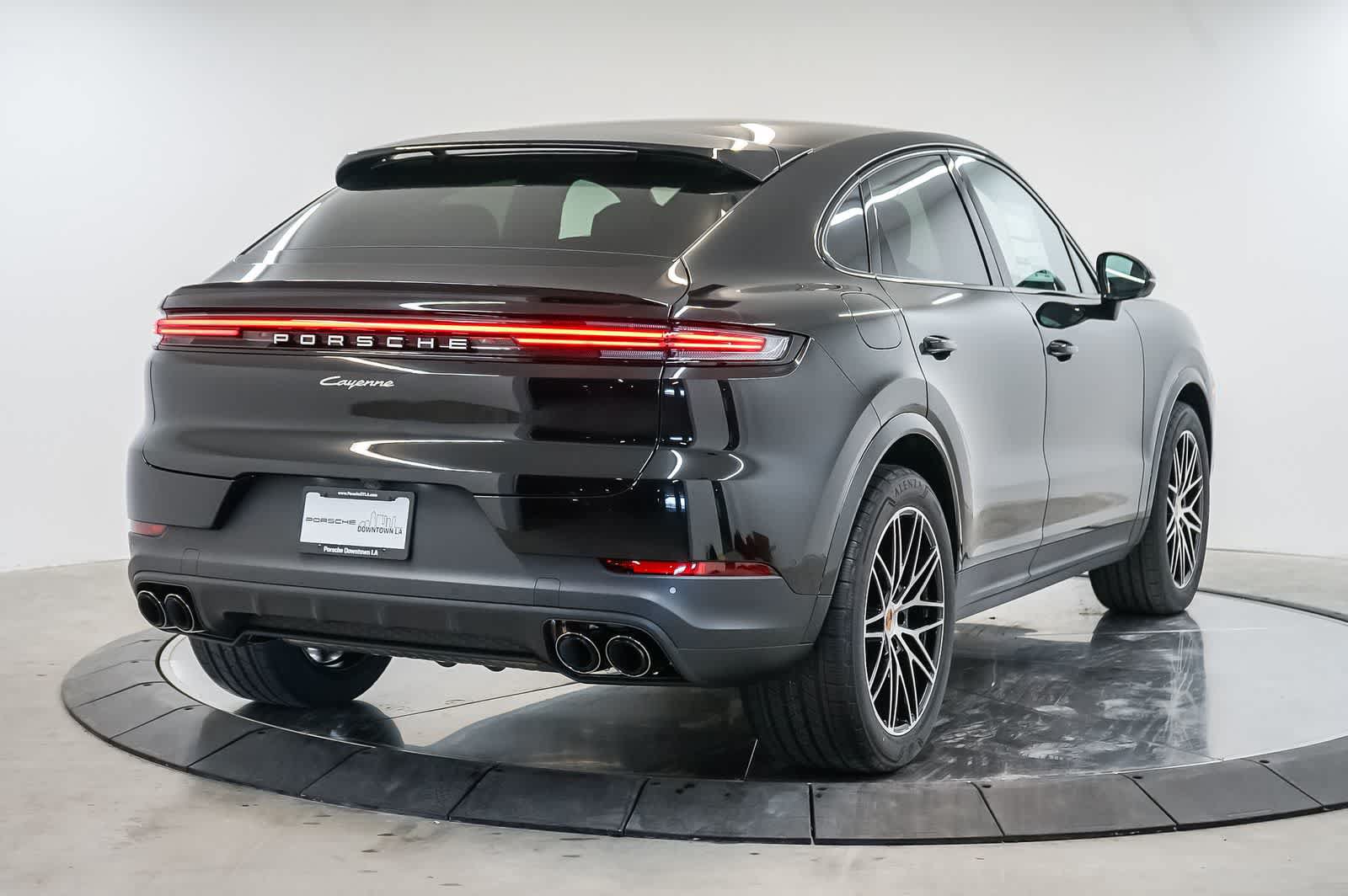New 2026 Porsche Cayenne Coupe AWD/4WD image 9