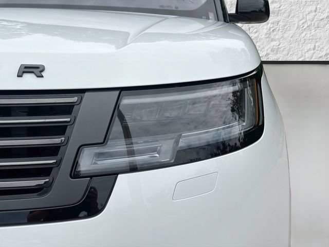 Used 2023 Land Rover Range Rover SV AWD/4WD image 9