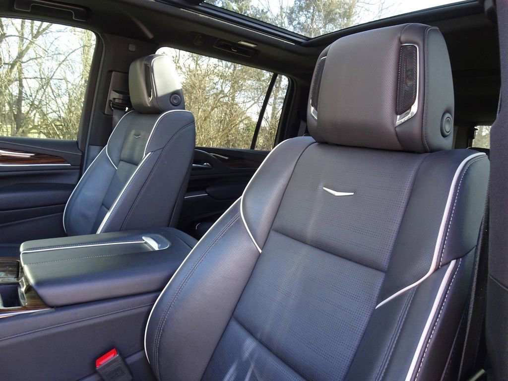 Certified 2024 Cadillac Escalade ESV Premium Luxury image 11