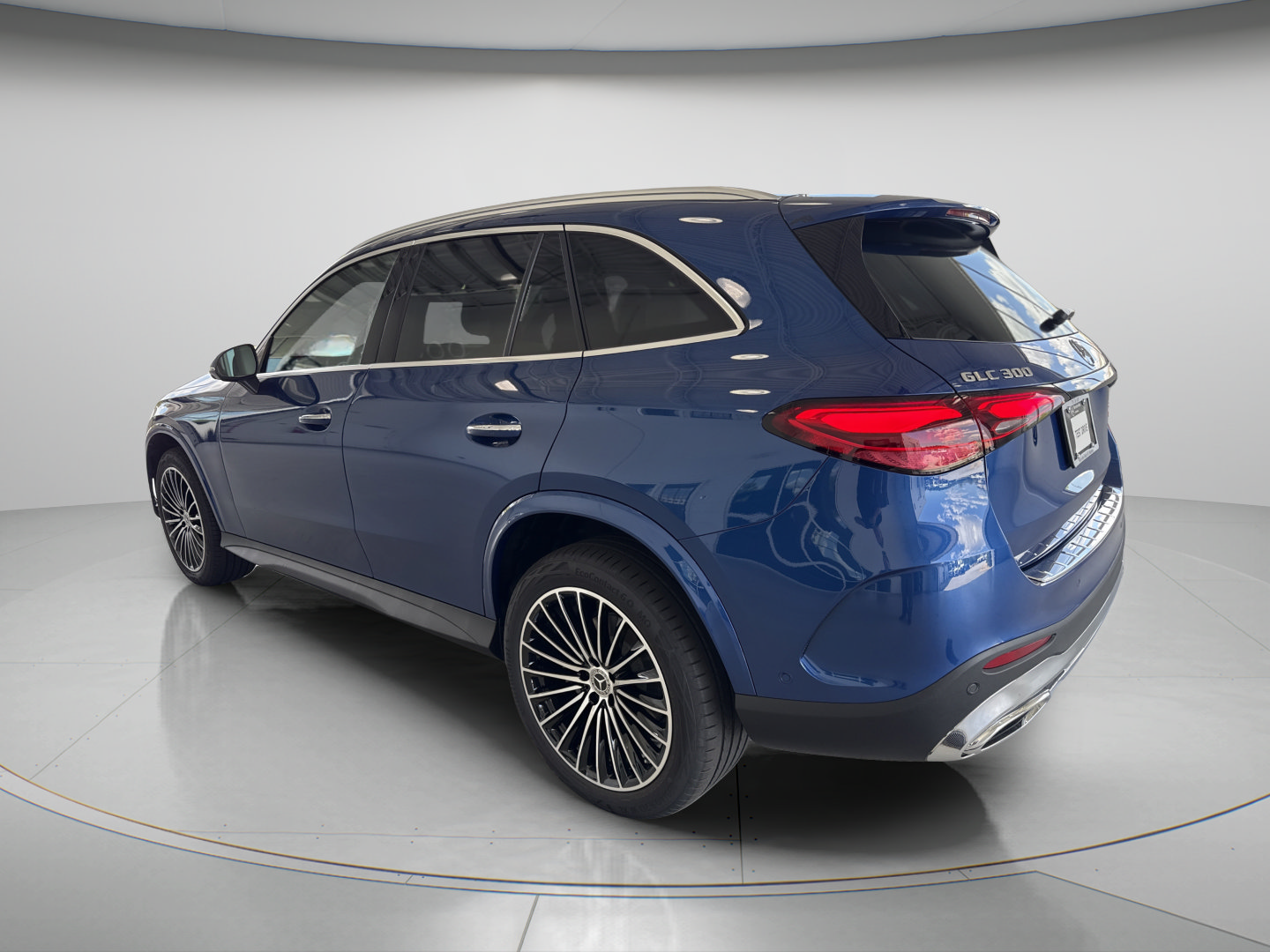 New 2027 Mercedes-Benz GLC 300 image 4