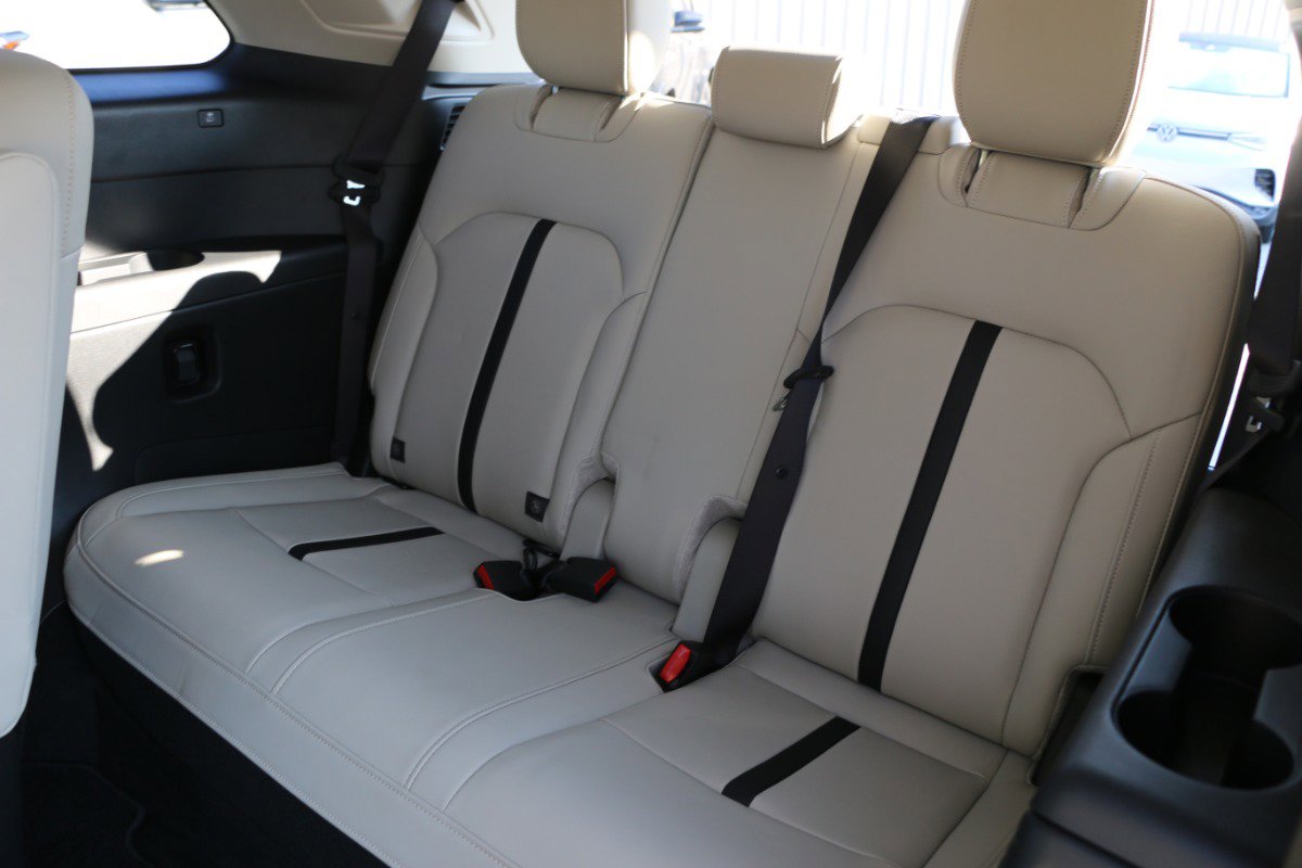 Used 2025 MAZDA CX-90 Plug-In Hybrid w/ Preferred image 31