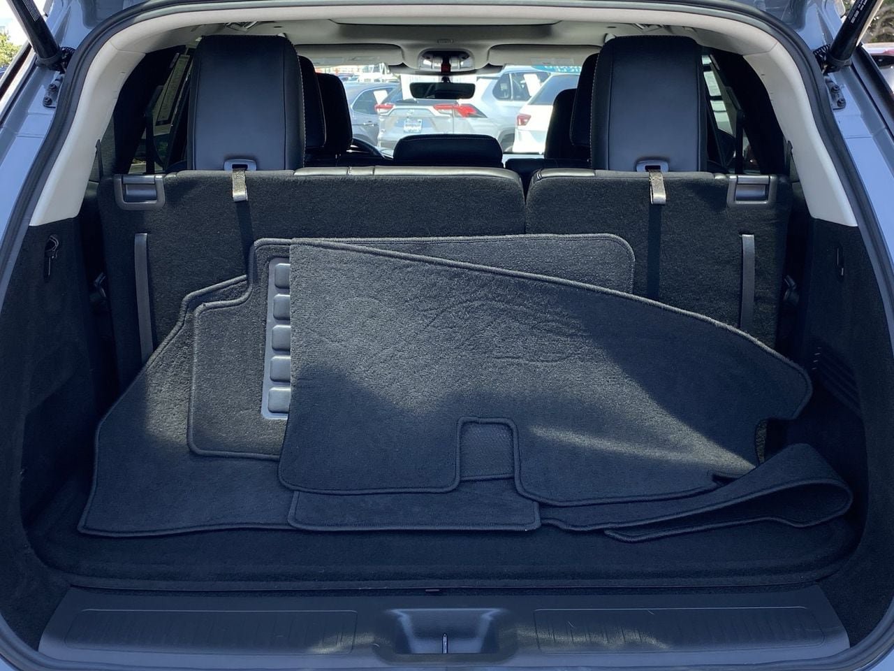 Certified 2026 INFINITI QX60 Luxe w/ Cargo Package FWD image 14