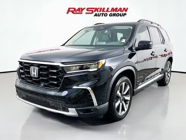Used 2024 Honda Pilot Touring image 3