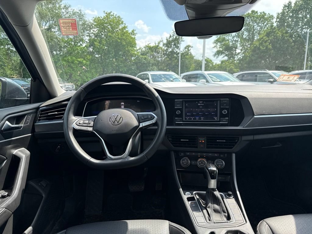 Used 2024 Volkswagen Jetta SE FWD image 20