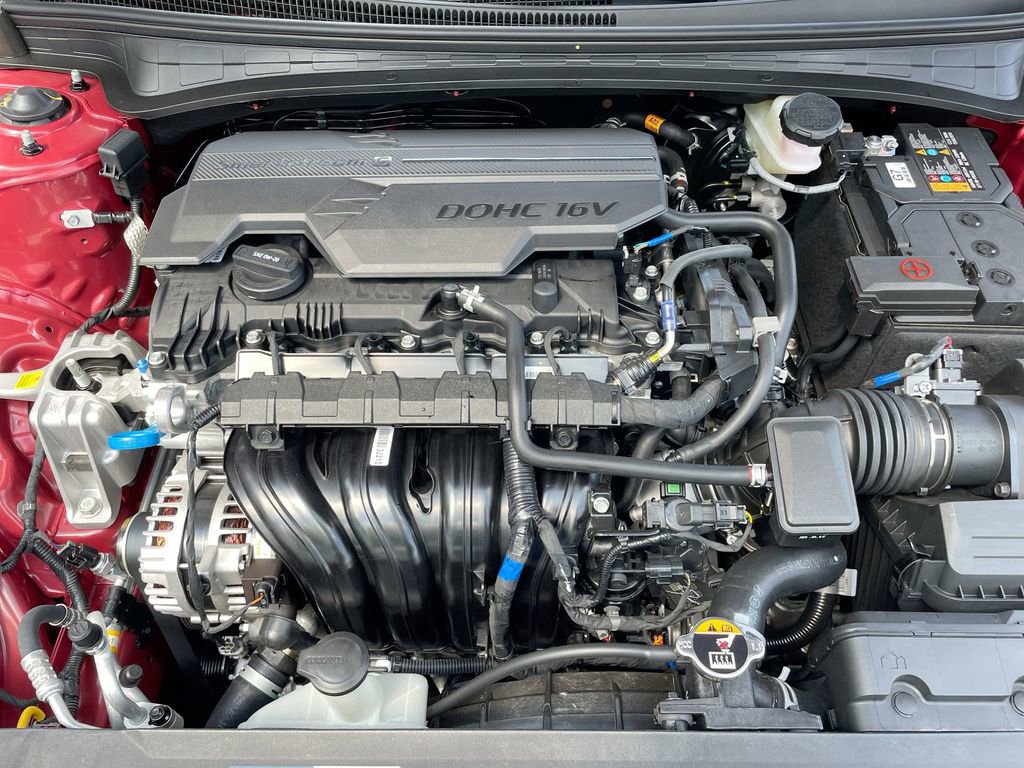 Used 2025 Hyundai Elantra SE image 50