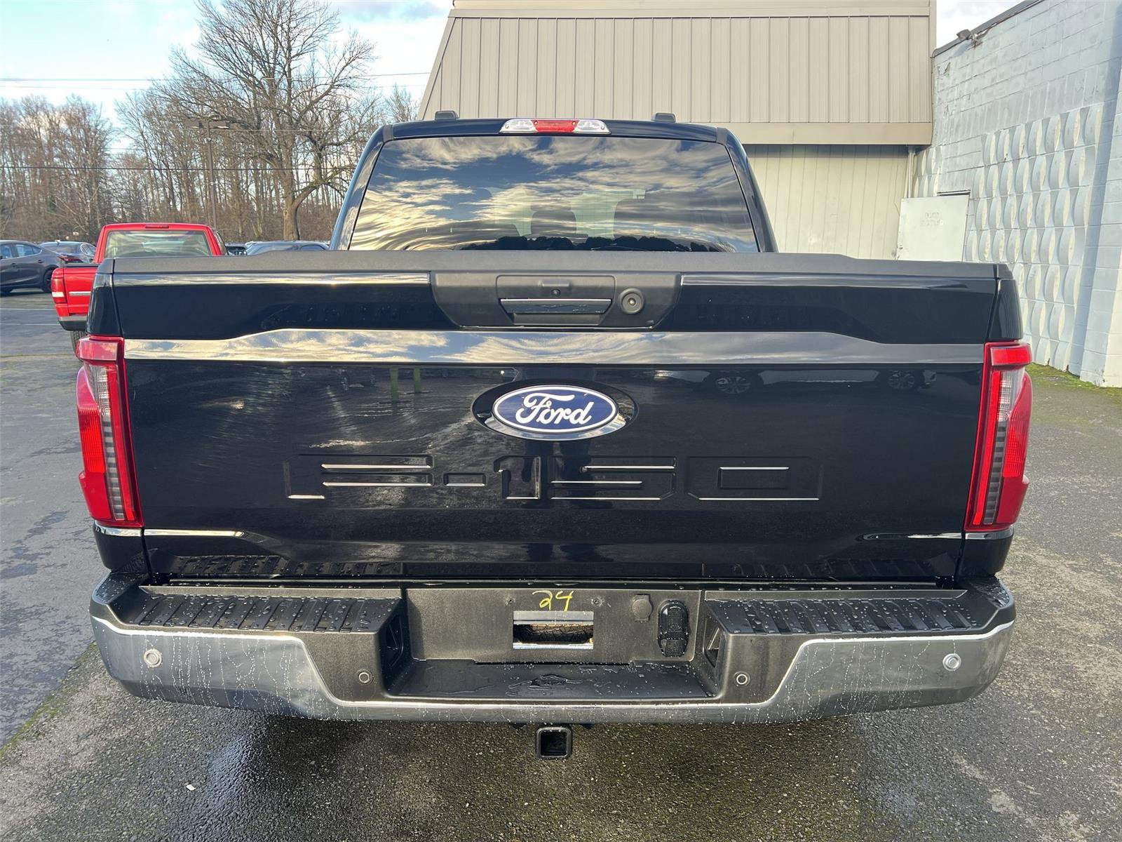 Used 2024 Ford F150 XLT image 5