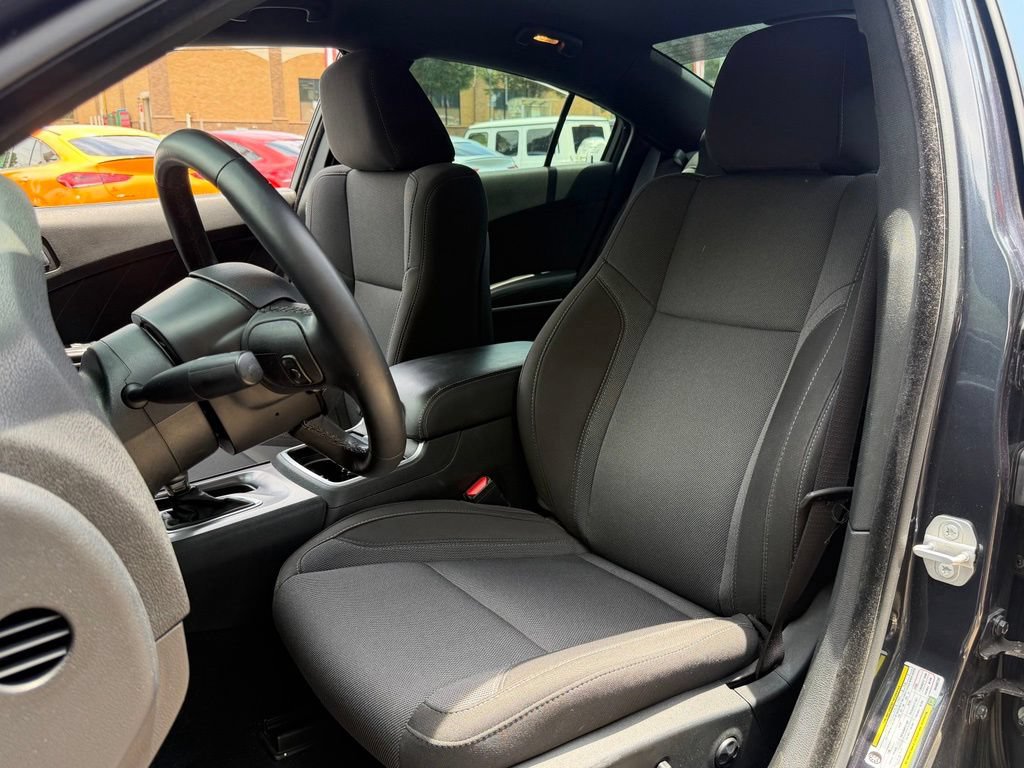 Used 2019 Dodge Charger SXT RWD image 22