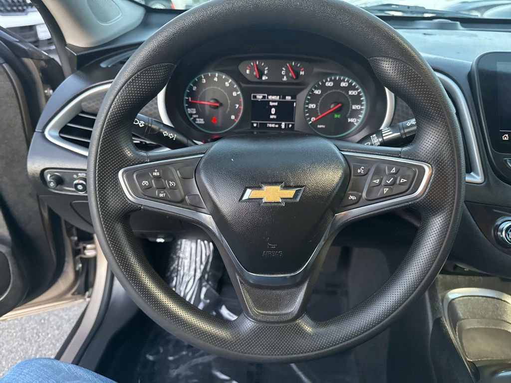 Used 2022 Chevrolet Malibu LT FWD image 14